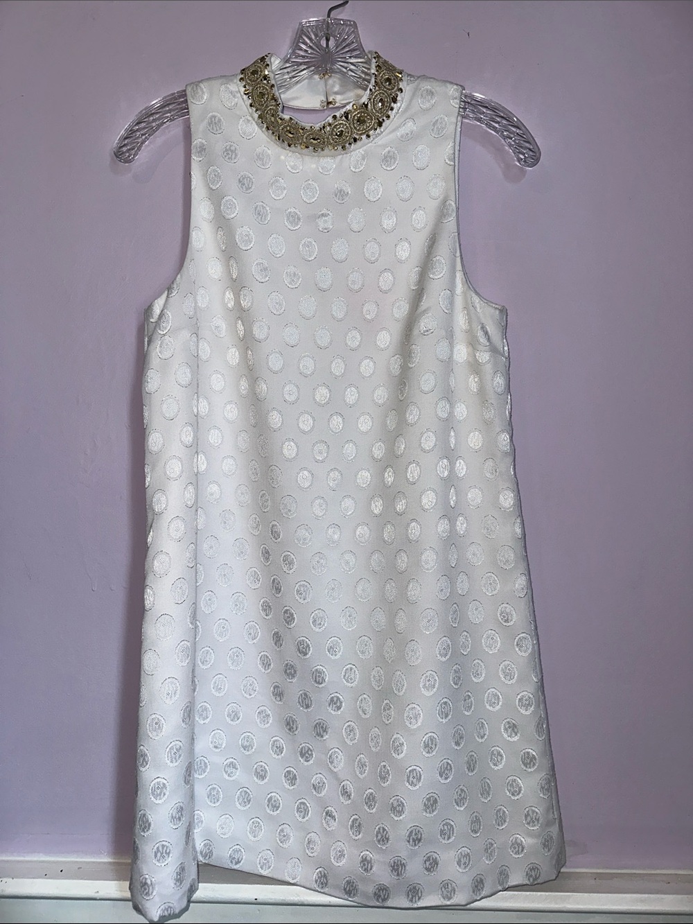 Lilly Pulitzer White Jacquard Shift Dress Embellished Neckline Size 2